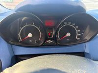 Gebraucht Ford Fiesta Trend 80 PS (58 kW) 2009 Weiß Kleinwagen