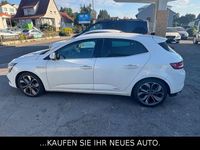 Gebraucht Renault Mégane IV Bose Edition 132 PS (97 kW) 2016 Weiß Limousine