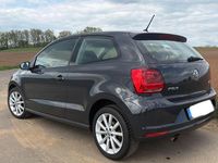 Usado VW Polo 90 HP (66 kW) 2017 Cinzento Citadino