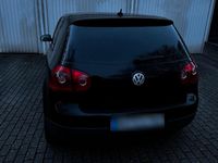 Gebraucht VW Golf V 105 PS (77 kW) 2004 Schwarz Kleinwagen