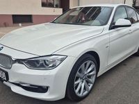 Gebraucht BMW 335 Sport Line 306 PS (225 kW) 2013 Weiß Limousine