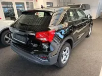 Gebraucht Audi Q2 Basis 150 PS (110 kW) 2022 Schwarz SUV