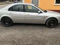 gebraucht Ford Mondeo 1.8 Benzin Manuell