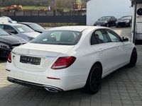 Gebraucht Mercedes E220 194 PS (142 kW) 2018 Weiß Limousine