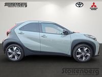 Gebraucht Toyota Aygo X 92 PS (67 kW) 2025 Urbankhaki / black (gruen) SUV
