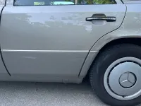 Gebraucht Mercedes E230 132 PS (97 kW) 1989 Silber Limousine