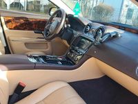 Gebraucht Jaguar XJ 340 PS (250 kW) 2014 Rot Limousine