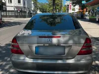 Gebraucht Mercedes E220 170 PS (125 kW) 2004 Gold Limousine