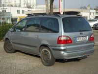 Gebraucht Ford Galaxy Ghia 131 PS (96 kW) 2003 Silber Van / Kleinbus