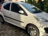 Gebraucht Peugeot 107 68 PS (50 kW) 2013 Weiß Kleinwagen
