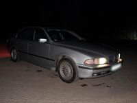 Gebraucht BMW 520 150 PS (110 kW) 2000 Silber Limousine