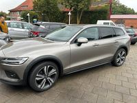 Gebraucht Volvo V60 CC Pro 197 PS (144 kW) 2020 Grau Kombi