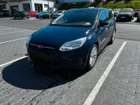 Usado Ford Focus 101 HP (74 kW) 2014 Azul Carrinha