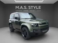 Neu Land Rover Defender HSE Dynamic 426 PS (313 kW) 2026 Woolstone green SUV