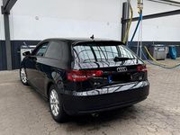 Gebraucht Audi A3 Attraction 110 PS (80 kW) 2014 Schwarz Limousine