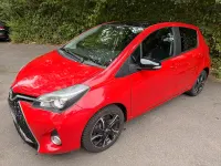 Gebraucht Toyota Yaris 100 PS (73 kW) 2016 Rot Kleinwagen