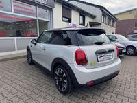 Gebraucht Mini Cooper SE Classic 135 kW (184 PS) 2022 White silver Kleinwagen