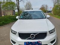 Gebraucht Volvo XC40 Momentum 197 PS (144 kW) 2022 Weiß SUV