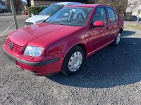 Gebraucht VW Bora 101 PS (74 kW) 2001 Rot Limousine