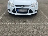 Gebraucht Ford Focus 105 PS (77 kW) 2011 Weiß Kombi