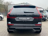 Neu Volvo XC60 Plus 250 PS (183 kW) 2025 Schwarz SUV