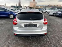 Gebraucht Ford Focus Trend 125 PS (91 kW) 2011 Silber Limousine