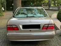 Gebraucht Mercedes E320 Elegance 224 PS (164 kW) 2001 Gold Limousine