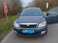 Gebraucht Skoda Octavia 105 PS (77 kW) 2012 Grau Kombi