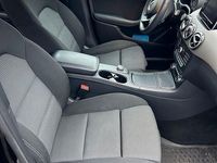 Gebraucht Mercedes B200 136 PS (100 kW) 2016 Schwarz Van / Kleinbus