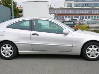 Gebraucht Mercedes C180 143 PS (105 kW) 2002 Silber Coupé