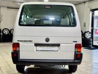 Gebraucht VW Caravelle 88 PS (64 kW) 2001 Weiß Van / Kleinbus