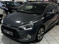 Gebraucht Hyundai i20 Style 84 PS (61 kW) 2017 Grau Kleinwagen
