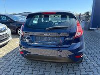 Gebraucht Ford Fiesta Ambiente 60 PS (44 kW) 2014 Blau Kleinwagen