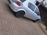 Gebraucht Opel Astra 90 PS (66 kW) 2009 Silber Limousine