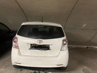 Gebraucht Toyota Verso 150 PS (110 kW) 2012 Weiß Van / Kleinbus