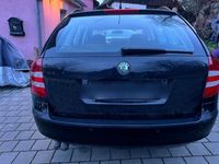 gebraucht Skoda Octavia Combi 2.0 TDI PD DSG Ambiente Ambiente