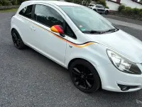 Gebraucht Opel Corsa Edition 87 PS (63 kW) 2010 Weiß Kleinwagen