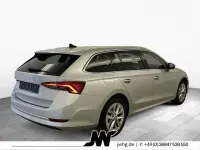Gebraucht Skoda Octavia Style 150 PS (110 kW) 2023 Brilliantsilber metallic Kombi
