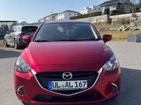Gebraucht Mazda 2 Exclusive-Line 75 PS (55 kW) 2019 Rot Limousine