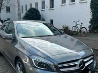Gebraucht Mercedes A180 122 PS (89 kW) 2013 Grau Kleinwagen
