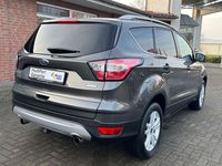 Gebraucht Ford Kuga Cool & Connect 120 PS (88 kW) 2018 Grau SUV