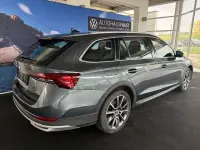 Gebraucht Skoda Octavia 200 PS (147 kW) 2022 Grau metallic Kombi