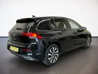 Gebraucht VW Golf VIII Active 150 PS (110 kW) 2023 Schwarz Limousine