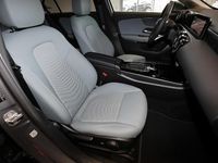 Gebraucht Mercedes A200 Progressive 163 PS (119 kW) 2024 Metalliclack mountaingrau Limousine