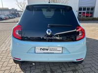 Gebraucht Renault Twingo Techno 60 kW (82 PS) 2023 Pastellblau (blau) Kleinwagen