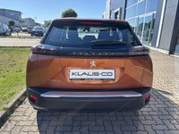 Gebraucht Peugeot e-2008 Active 100 kW (136 PS) 2022 Orange SUV