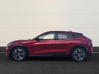 Gebraucht Ford Mustang Mach-E Basis 197 kW (269 PS) 2022 Rot(metallic) SUV