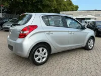 Gebraucht Hyundai i20 101 PS (74 kW) 2009 Silber Kleinwagen