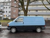 Second-hand VW Transporter 78 CP (57 kW) 2000 Albastru Van