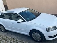 Gebraucht Audi A3 Attraction 102 PS (75 kW) 2010 Weiß Kleinwagen